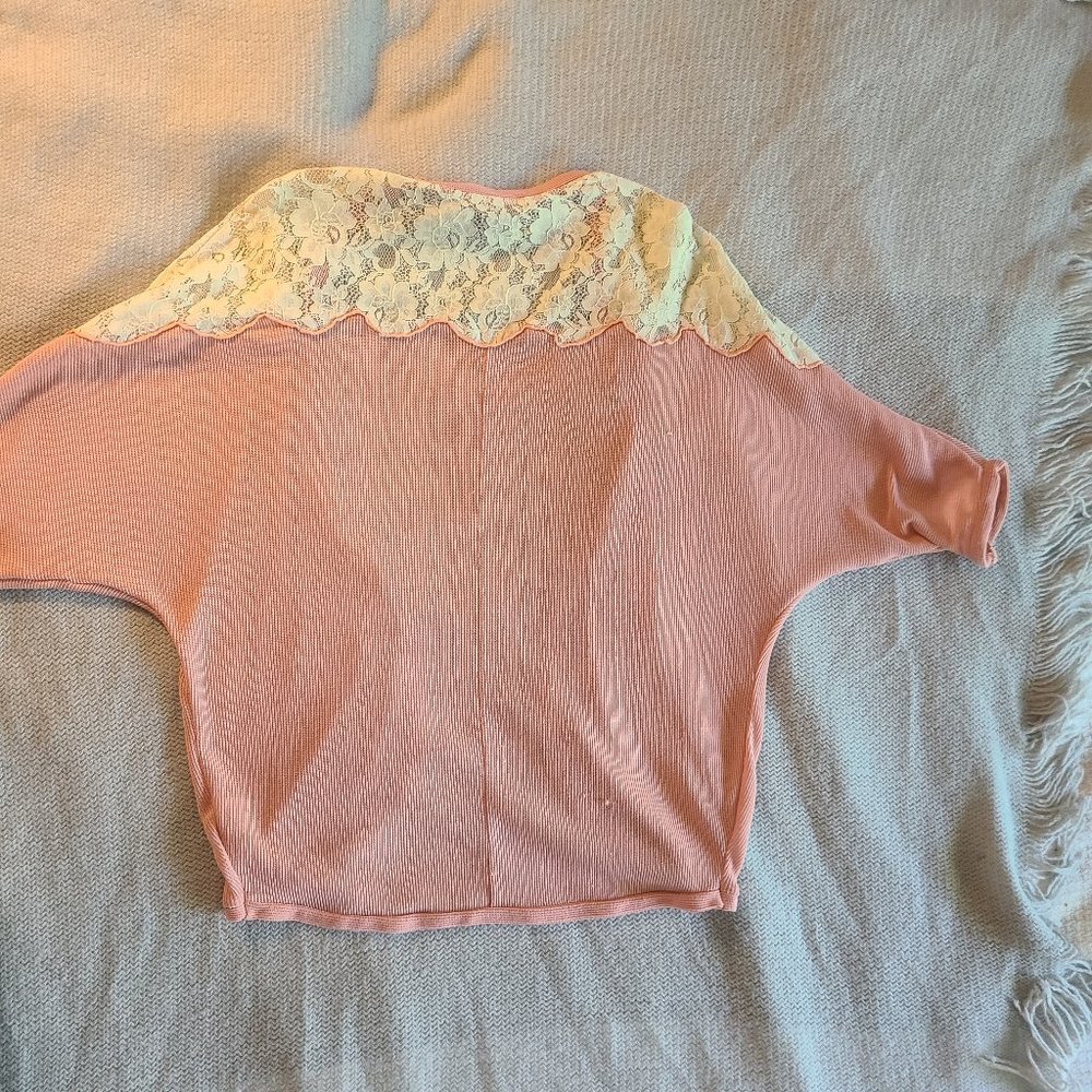 Pink Cardigan with lace accent - Picture 3 of 3